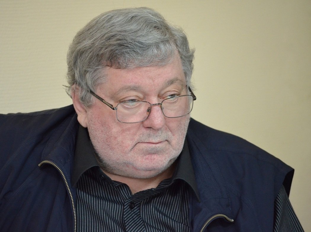 Единороссы потребуют отставки директора Оперного театра